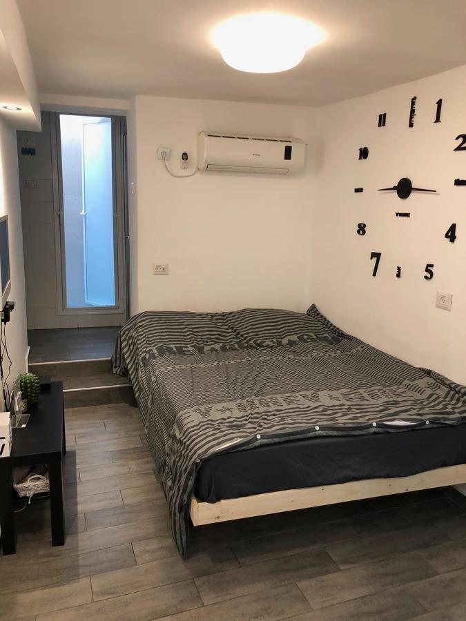 Stunning Studio By The Beach Tel Awiw Zewnętrze zdjęcie