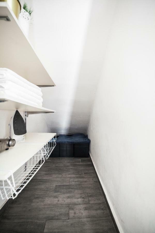 Stunning Studio By The Beach Tel Awiw Zewnętrze zdjęcie